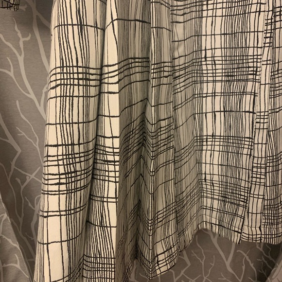 Authentic Black and white(cream) Jasper Conran coat. - Picture 7 of 10